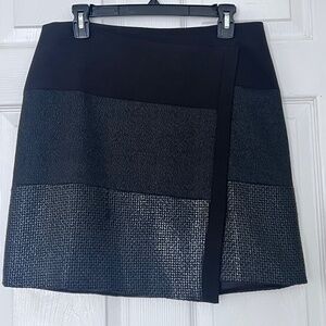White House Black Market Women's mini skirt, balck mixed texture, size 8
